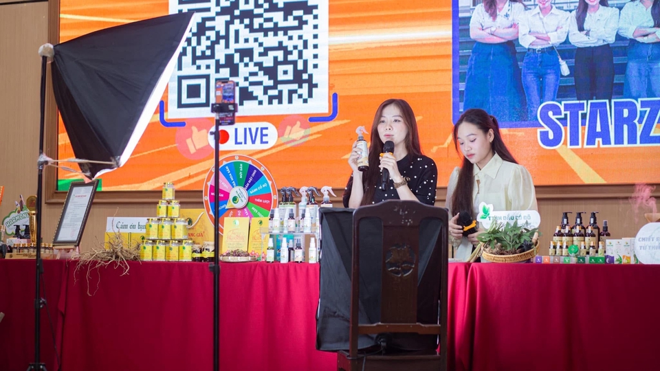 Quản trị viên trang - Quản lý page & livestream sản phầm