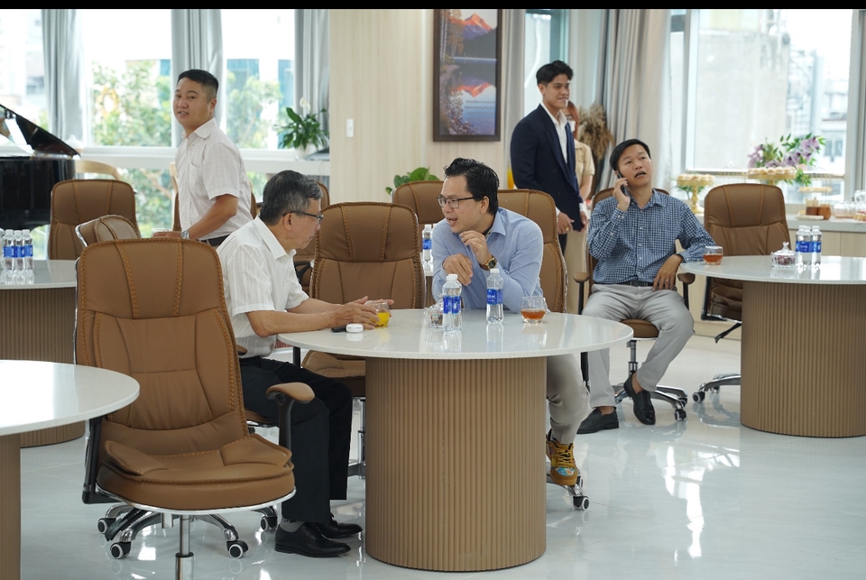 Tư vấn xây dựng thương hiệu (branding) - Thương Hiệu Lãnh Đạo - Bí Quyết Xây Dựng Nhân Hiệu Uy Tín & Ảnh Hưởng - 4