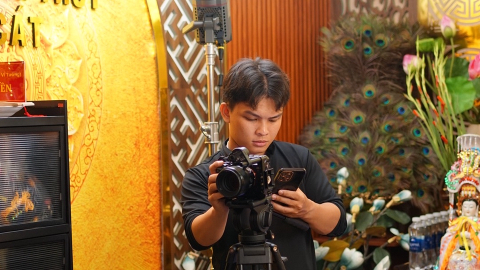 Dịch vụ Quay phim - Thuê freelancer Quay phim - Quay phim