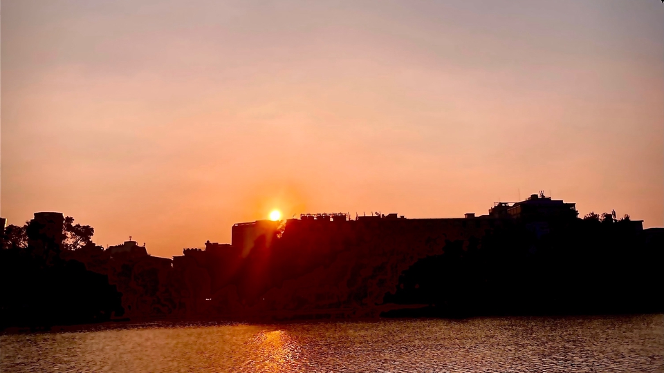 Luôn nhìn về phí trước