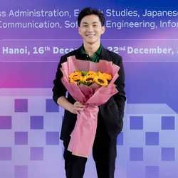 Quang Duong